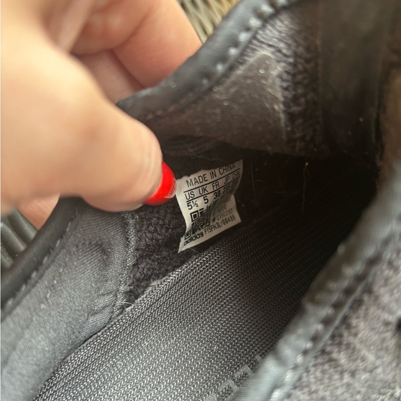 Black “onyx” Yeezys - Picture 4 of 6